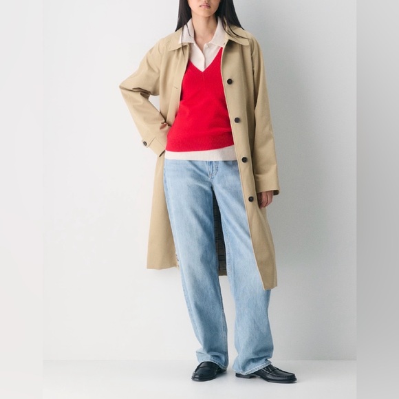 Aritzia Bare Cashmere V-Neck Sweater - Picture 12 of 12